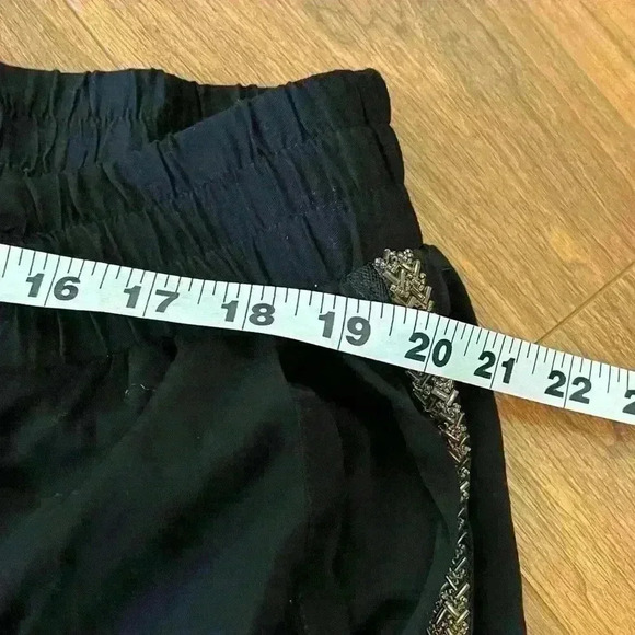 Torrid Tie-Front Crop Pants Women's Plus Beaded Side Stripe Stretch sz 2 X - Picture 7 of 8